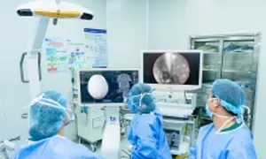 AI hỗ trợ bác sĩ phẫu thuật u nhầy sát sàn sọ