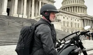 Nghị sĩ Mỹ lái môtô 1.500 km để bỏ phiếu mở lại chính phủ