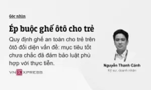 Ép buộc ghế ôtô cho trẻ